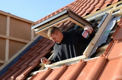 Pose de fenêtres de toit Velux à Curgies